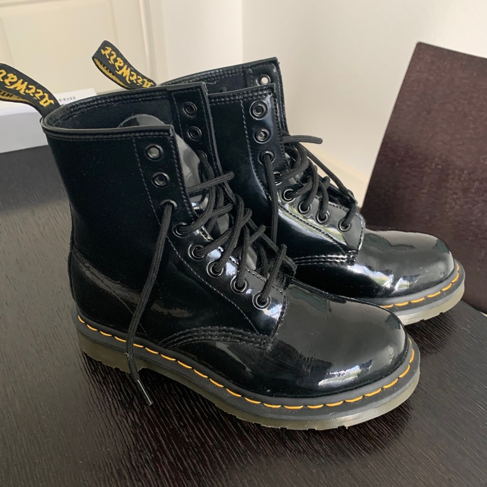 DOC MARTENS BLACK PATENT LEATHER!!! Dr. Martens